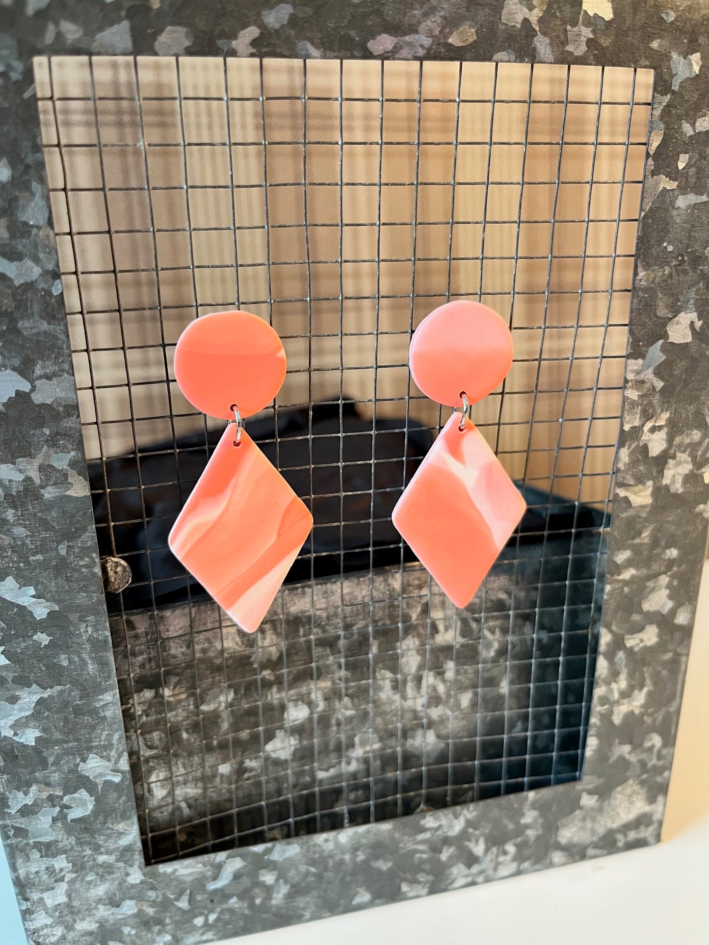 Örhängen studs marmorerad lera