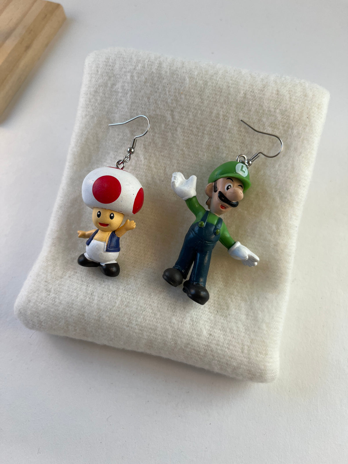Famous Friends Mushroom