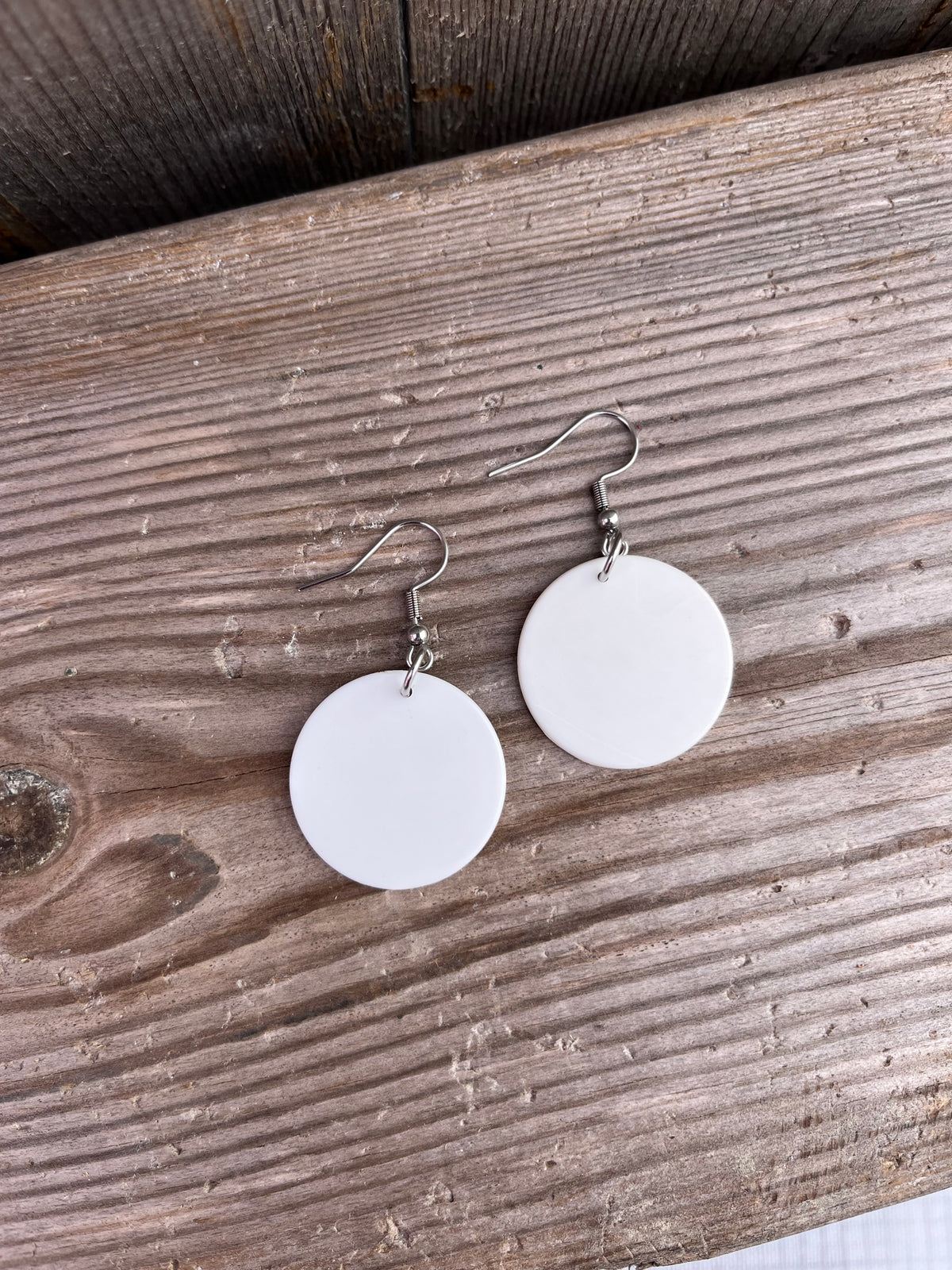 Game plain white