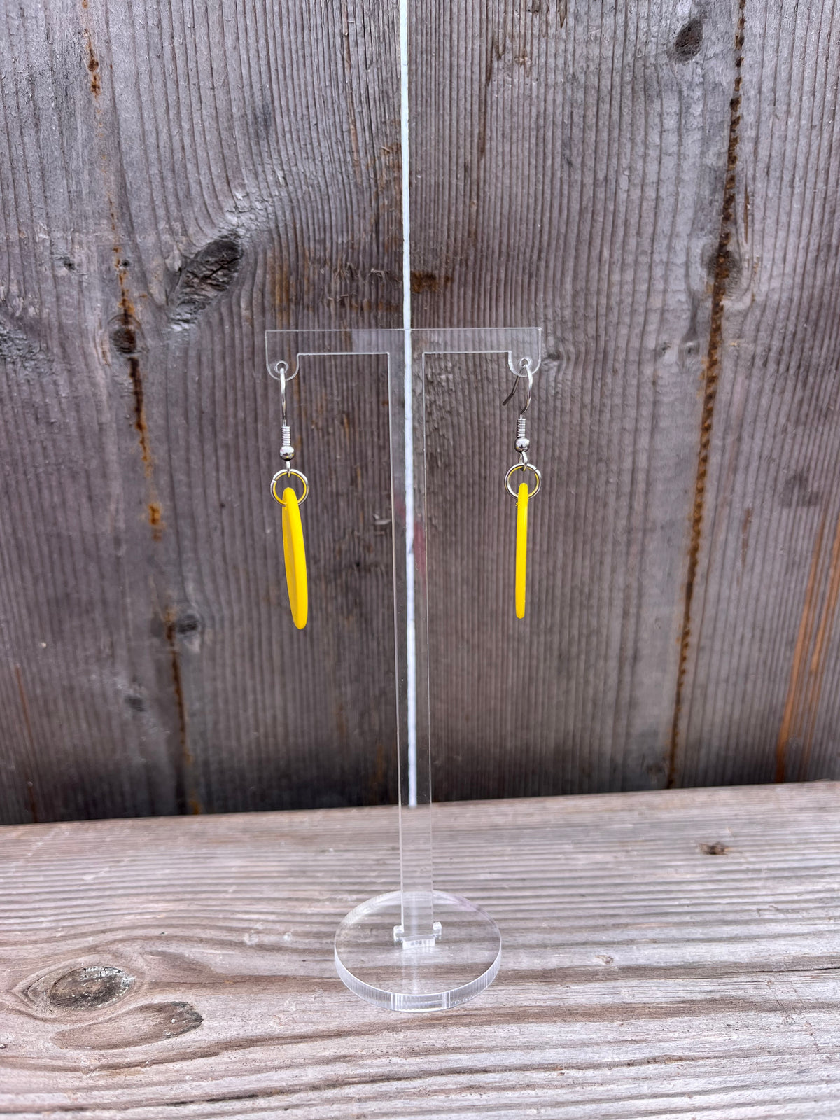 Game plain yellow