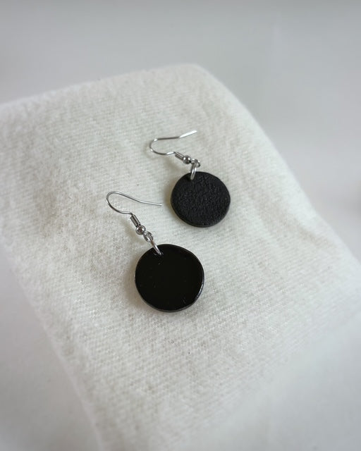 Sibling mini black