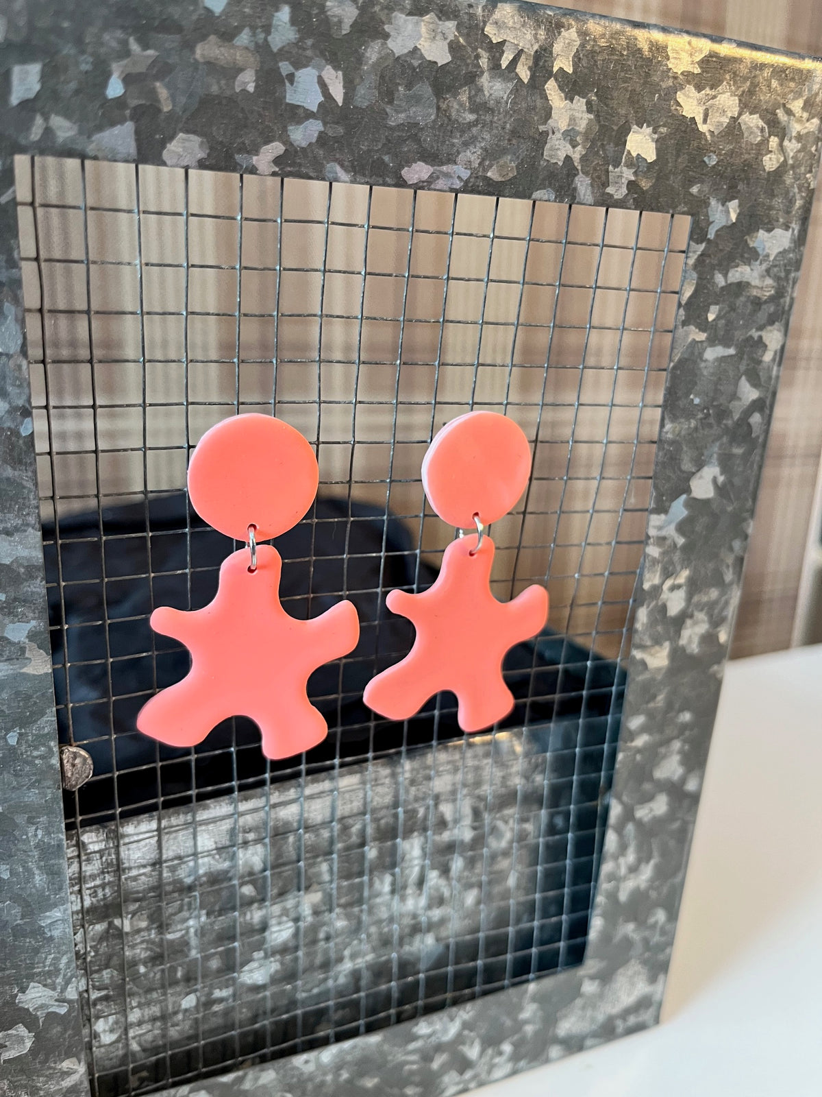 Örhängen studs i polymerlera